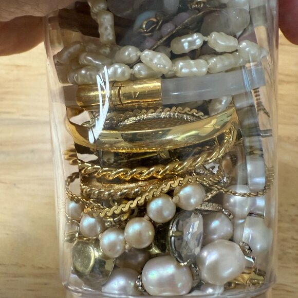 Mixed Vintage Jewelry Lot W/ Enamel Roses Pearl Beads & Gold Tone, Retro, 90's - Picture 5 of 9